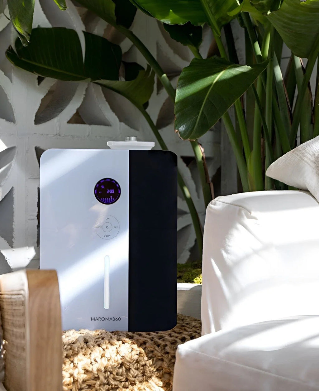 Aroma360 Scent Diffuser For 4900 Sqft or More / VanGogh360 Black or White 800mL